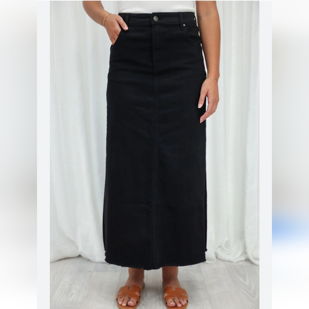 Long light jean skirt
